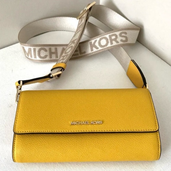 New Michael Kors Jet Set Item Large Wallet
Crossbody Jasmine Yellow NWT - Picture 3 of 12